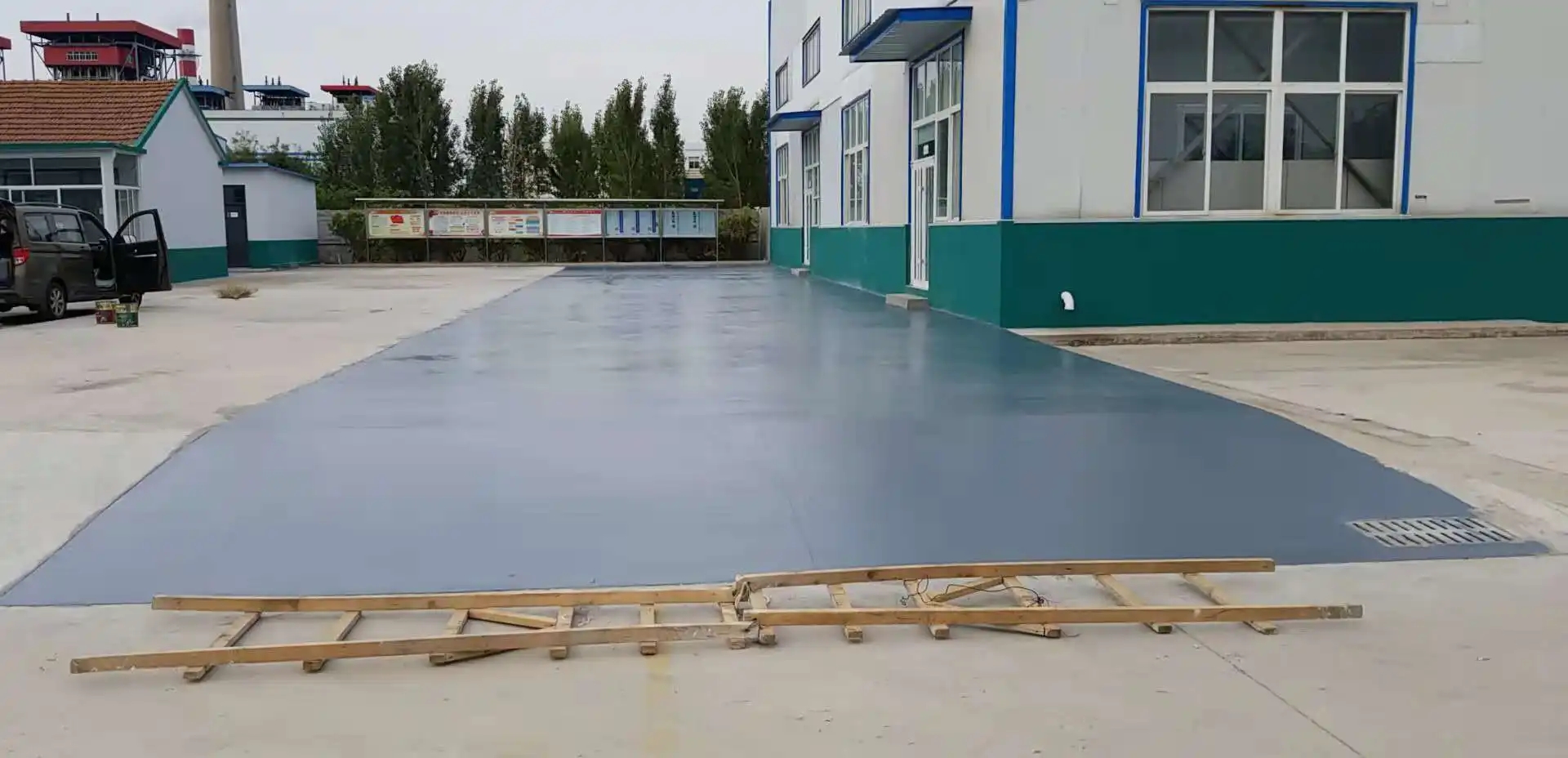 包头车间厂房地坪漆修补翻新